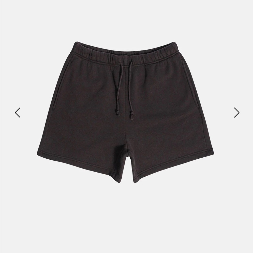 Black Athletic Shorts with Elastic Waistband and Relaxed Fit